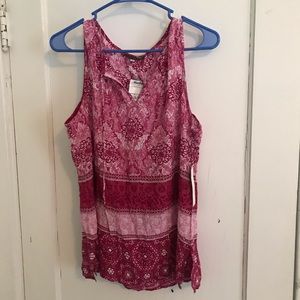 Crosby pink and white flowy tank size med